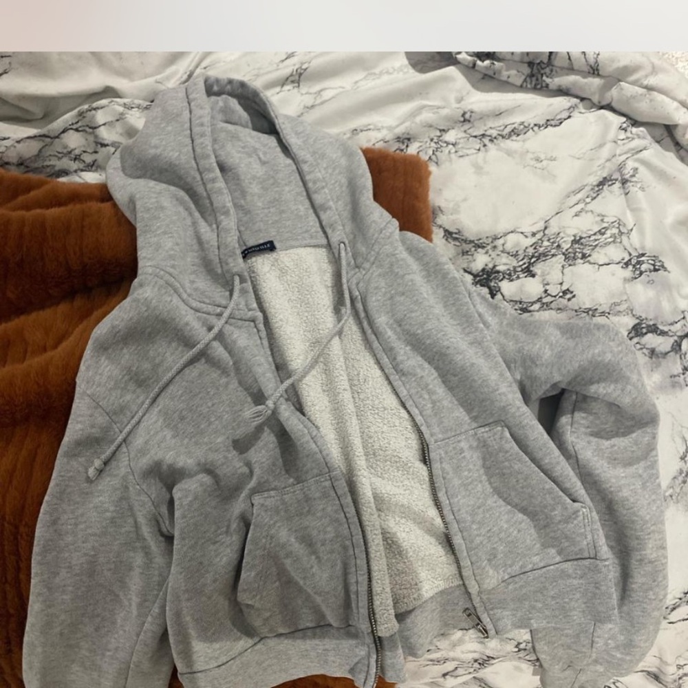 Brandy Melville Cropped Gray Zip-Up Hoodie